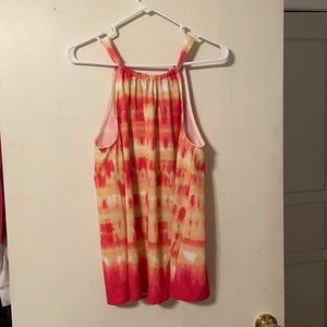 Halter neck sleeveless shirt!